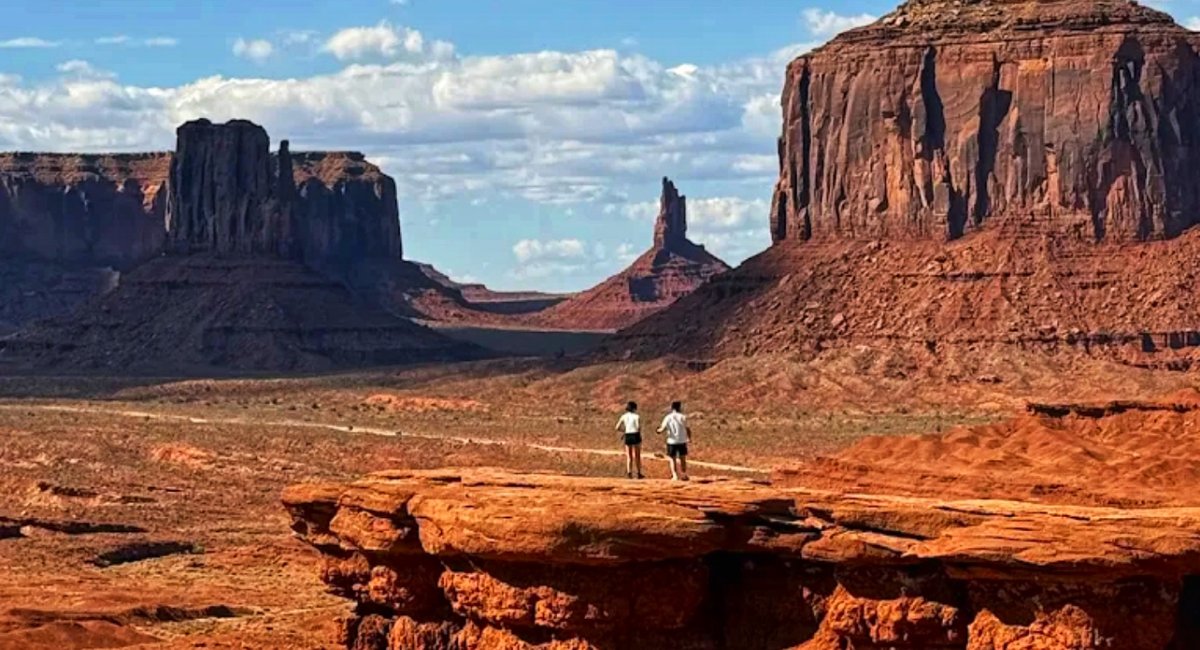 MaxTour: Unforgettable Small Group Tours From Las Vegas