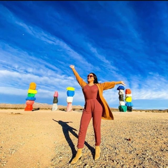 📸 @dr.mcochran Enjoying the early moring light at Seven Magic Mountains. 
.
.
.
.
.
#sevenmagicmountains💜💛💚💙❤️ #sevenmagicmountains #travelnevda #maxtourvegas #travelnevada📷