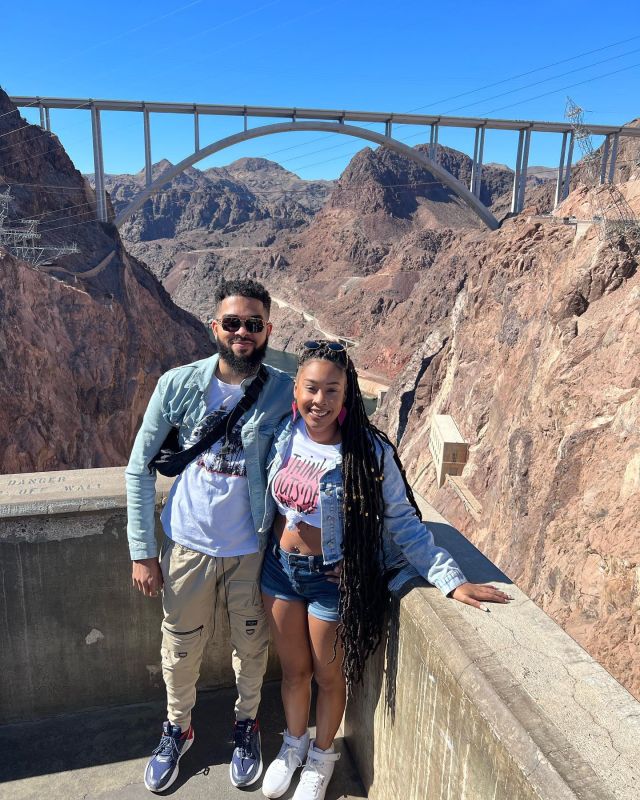 During our trip to Nevada we were able to visit the Hoover Dam thanks to booking our tour with maxtourvegas ! One side of the bridge is located in Nevada territory and the other half is located in Arizona. There are two angel statues that represent the many people who died building the bridge. It is said that there is enough concrete used to build this dam that it would be able to create a bridge from California to New York.
•
•
•
•
•
.

#hooverdam #nevada #lasvegas #arizona #lakemead #coloradoriver #travel #usa #hooverdambridge #nature #grandcanyon #vegas #dam #nationalpark #photography #lakemeadnationalpark #thingstodoinvegas #lasvegastours #landscape #vegastour #bouldercity #thingstodoinlasvegas #lasvegasnationalpark #roadtrip #vegasatvtour #vegastours #nationalparktour #lasvegastour #america #maxtourvegas